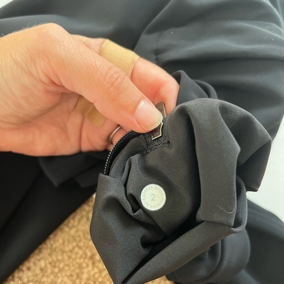 Lululemon On the Move Black Dress Pants Size 2 - Picture 8 of 11
